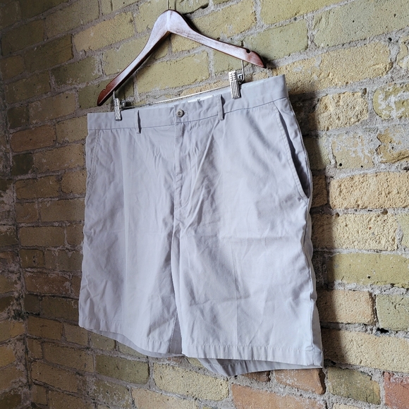 Fairway & Greene Light Khaki Golf Shorts Mens Size 40W - Picture 2 of 6